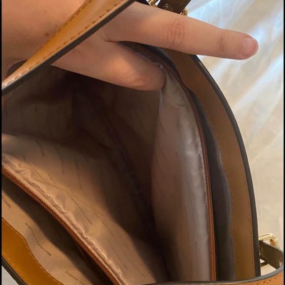 ISO This Michael Kors Bag - Picture 3 of 4